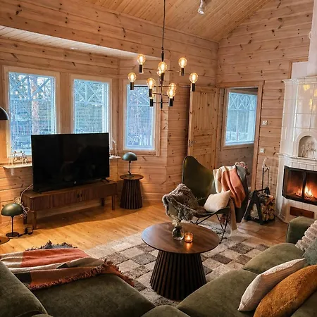 Naalinpesae Incl Wifi, Outdoor Jacuzzi For Extra Fee Äkäslompolo