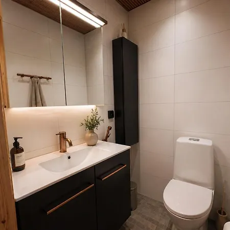 Naalinpesae Incl Wifi, Outdoor Jacuzzi For Extra Fee Äkäslompolo